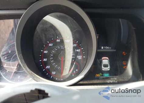 2022 Hyundai Elantra Sel z USA, uszkodzony, nr VIN KMHLM4AGXNU245355